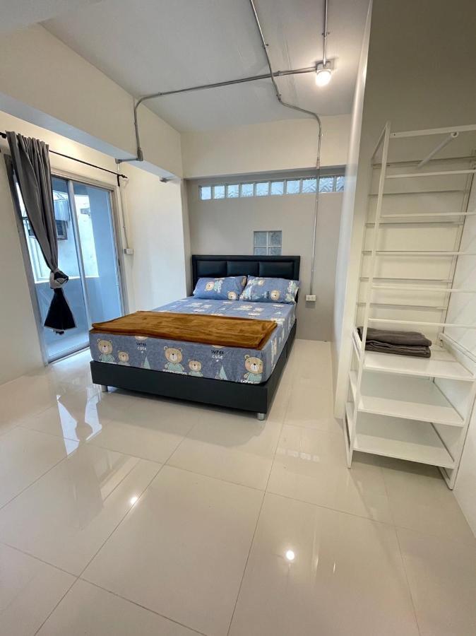 808 Bangkok Apartment Bagian luar foto