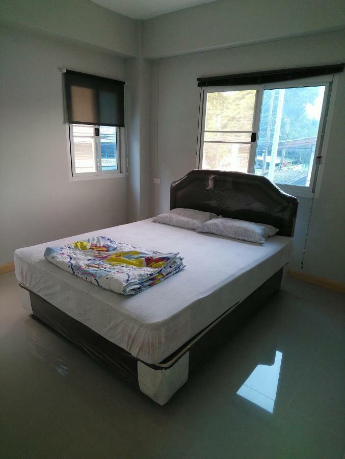 808 Bangkok Apartment Bagian luar foto